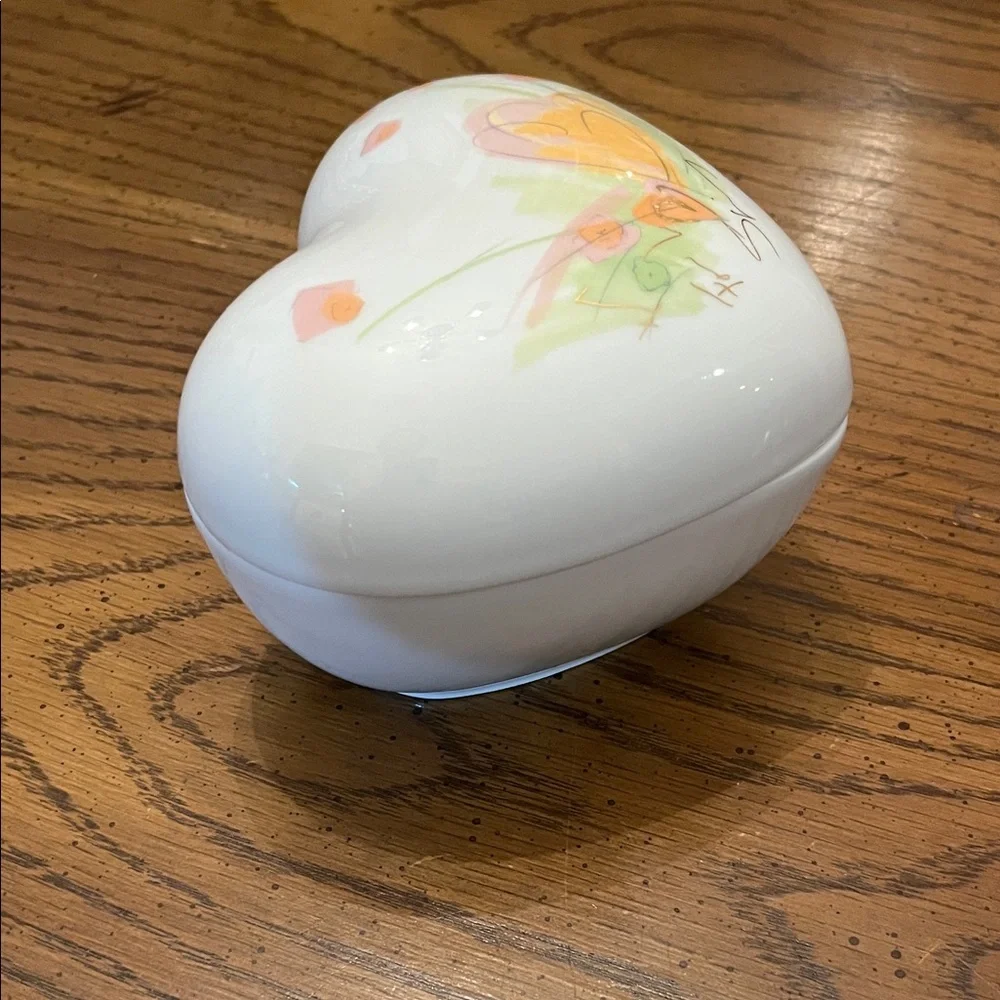 Rosenthal‎ Heart-Shaped Floral Trinket Box